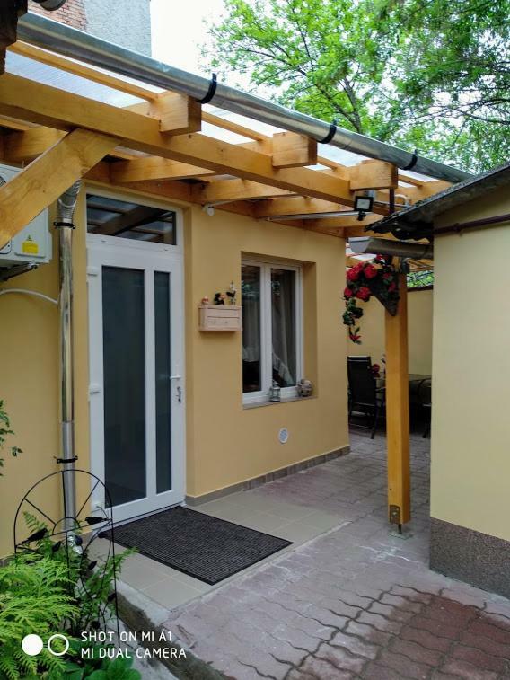 Oazis Apartman Eger Exterior photo